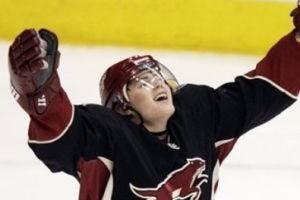 Viktor Tikhonov recalled by the Phoenix Coyotes